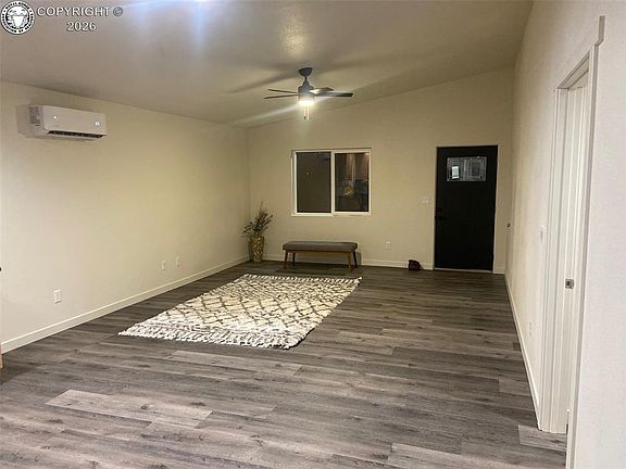 4th image of 103 Illinois St