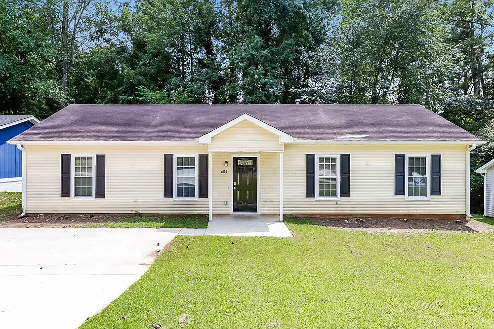 5 bed, 2.0 bath, 1296 sqft, $1,705 — Photo 1