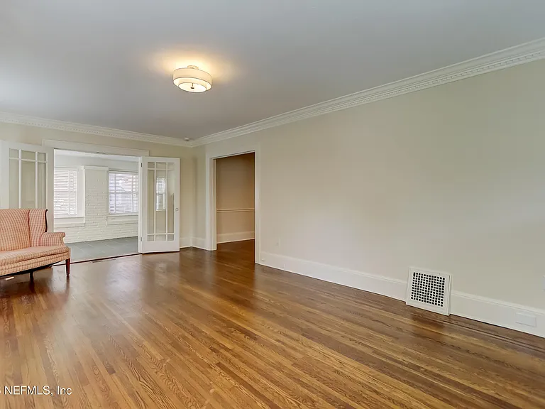 3684 Pine St — Photo 7