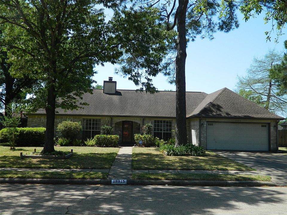 1st image of 19815 Brandon Oaks Way