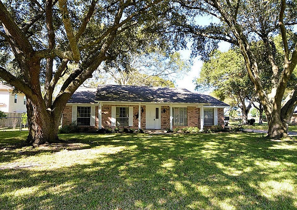 1st image of 3410 Shadycrest Dr