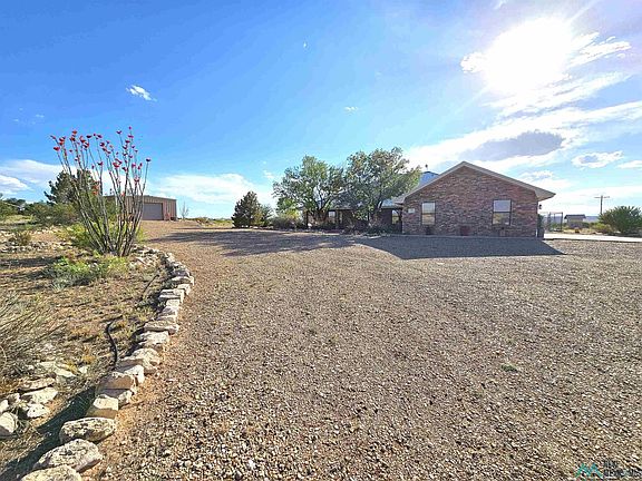2nd image of 96 Dogwood Rd