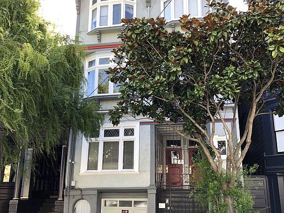 2nd image of 719 Baker St