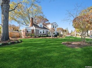 1678 Fenimore Rd, Hewlett, NY 11557