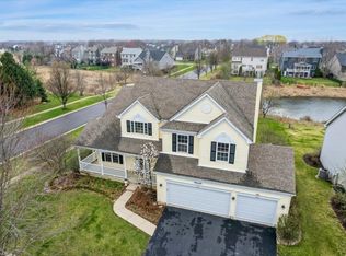 39W126 Revere House Ln, Geneva, IL 60134