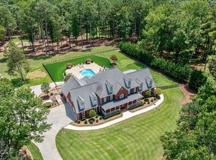 2391 Rabbit Farm Cir, Loganville, GA 30052