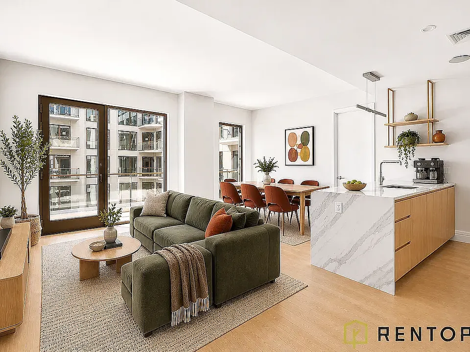 960 Franklin Ave #526