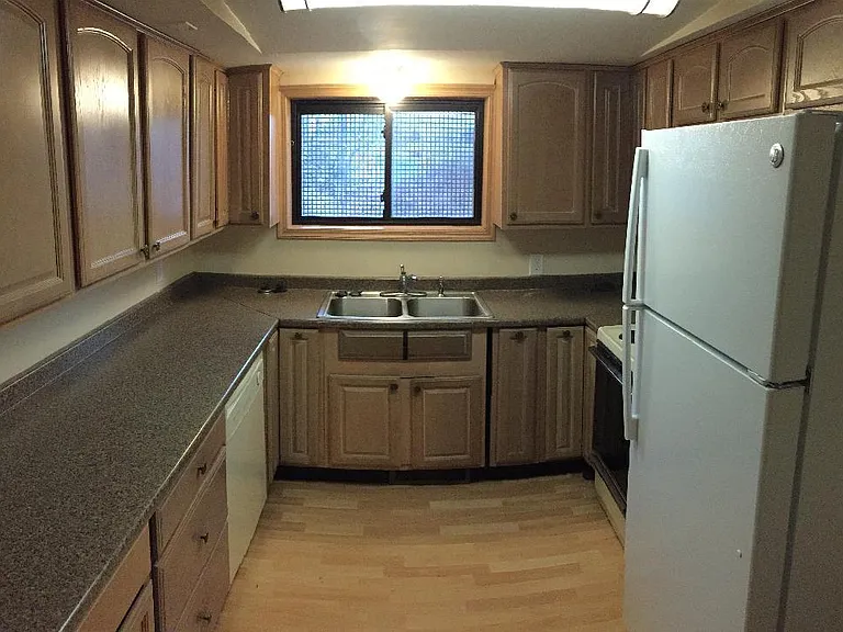 945 Beardsley St #2 — Photo 3