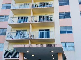 16465 NE 22nd Ave APT 604, North Miami Beach, FL 33160