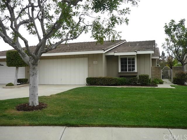 1st image of 947 Shady Ln