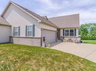 38 Ashling Ct, Bloomington, IL