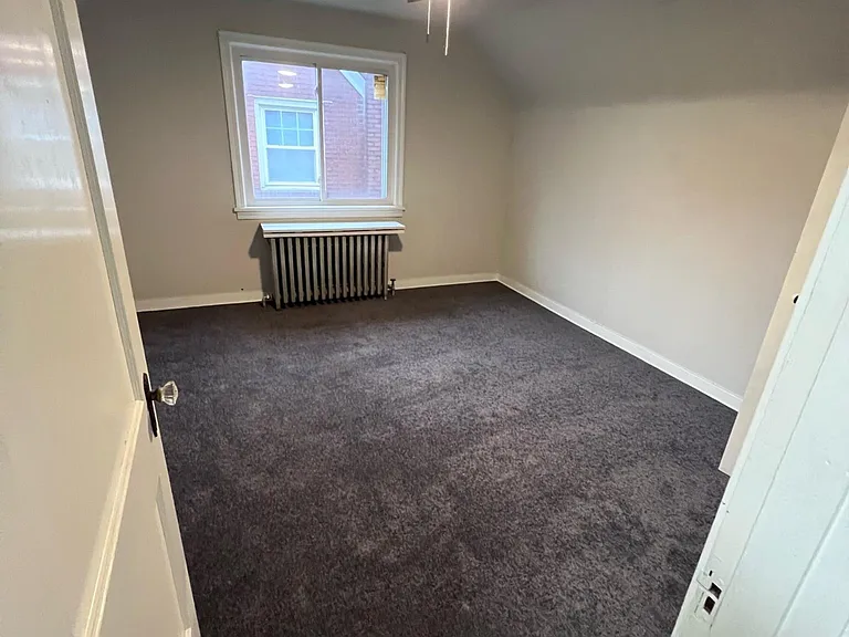Upper Bedroom #2