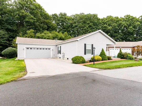 32 Caslyn Drive, Eliot, ME 03903