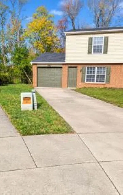 2 bed, 1.5 bath, $1,595 — Photo 1
