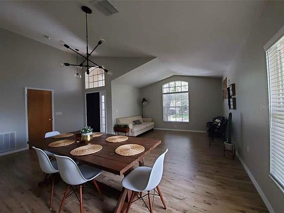 4th image of 2539 Clareside Dr