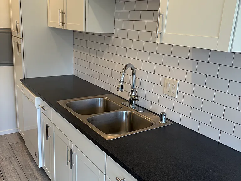 3820 Mentone Ave #6 — Photo 4