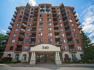 310 Central Park Dr #6Q, Ottawa, ON K2C 4G4