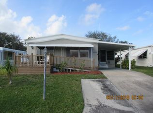 6925 SE Amendment St, Hobe Sound, FL 33455