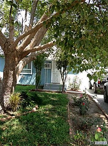 2nd image of 3869 Strong St