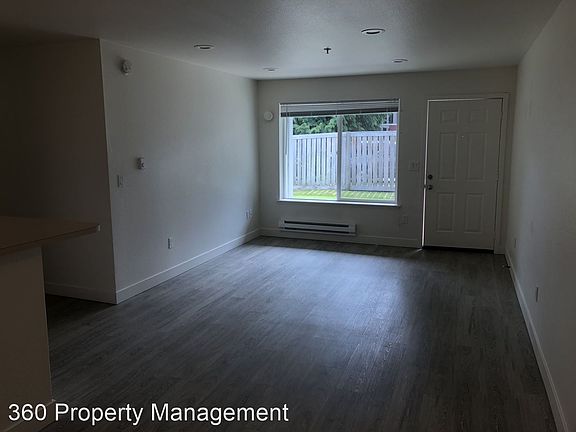 4th image of 65 NW Crosby Ave APT B104