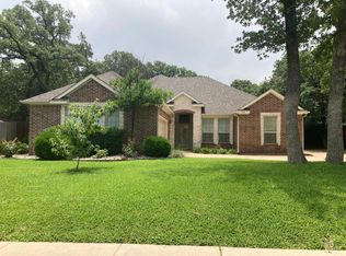 1508 Circle Ln, Bedford, TX 76022