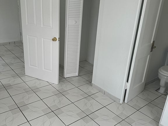 5th image of 1725 Pierce St #3