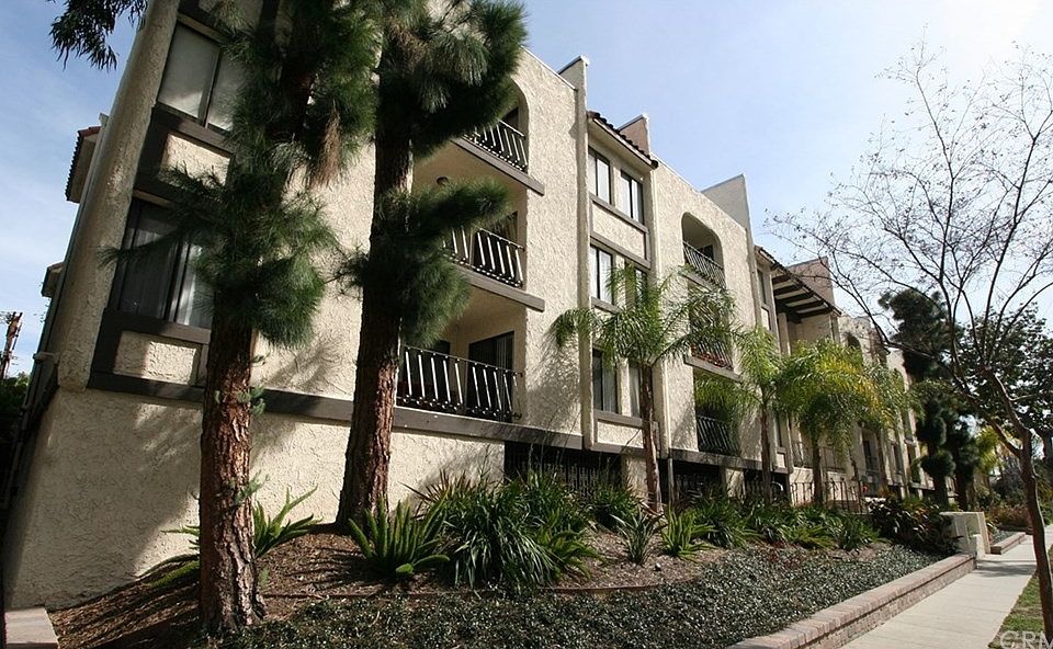 1st image of 510 N Maryland Ave Unit 312