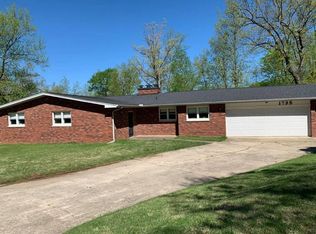 1735 Ridgeway Dr, Cape Girardeau, MO 63701