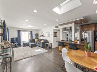 970 Palm Ave APT 209, West Hollywood, CA