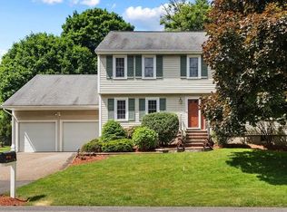 4 Bicentennial Dr, Lexington, MA 02421