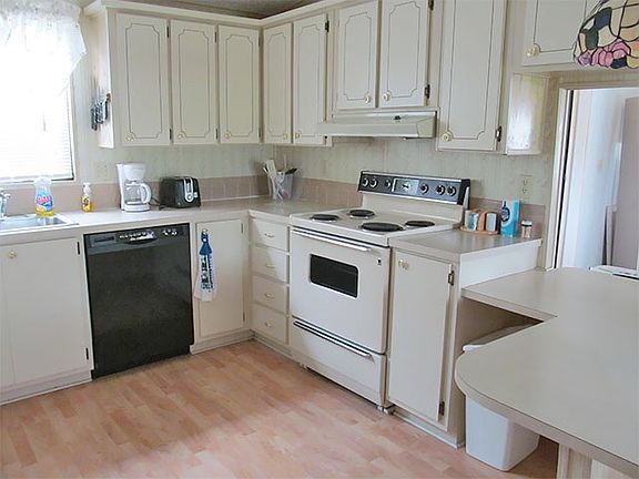 2nd image of 259 Las Palmas Blvd