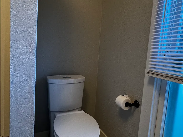 721 Clark Ave — Photo 24