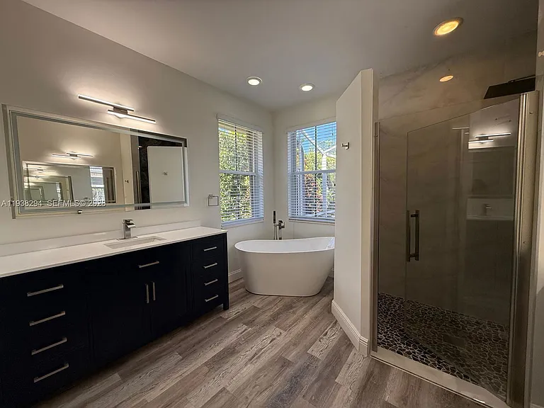 2408 Deer Creek Rd — Photo 9