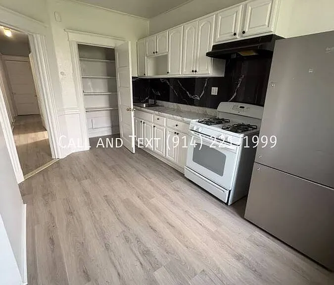 127 Stanley Ave #2 — Photo 3