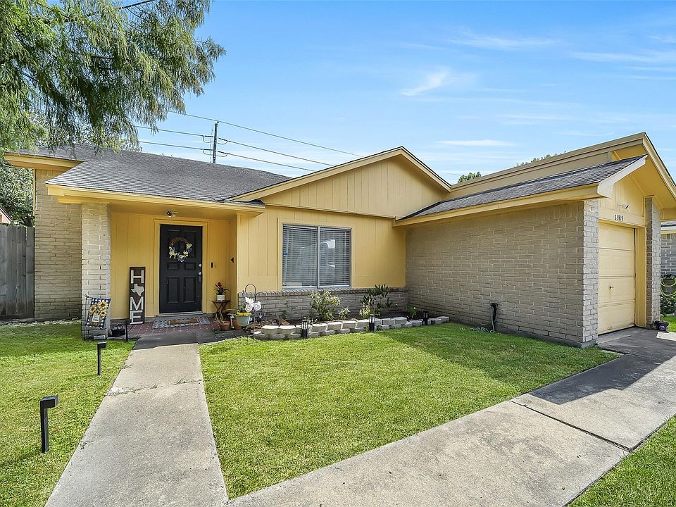 1st image of 23819 Silversmith Ln