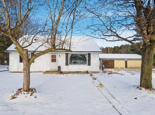 W7548 County Rd S, Shiocton, WI 54170