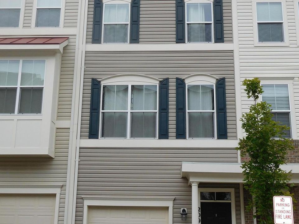1st image of 209 Shamrock Dr