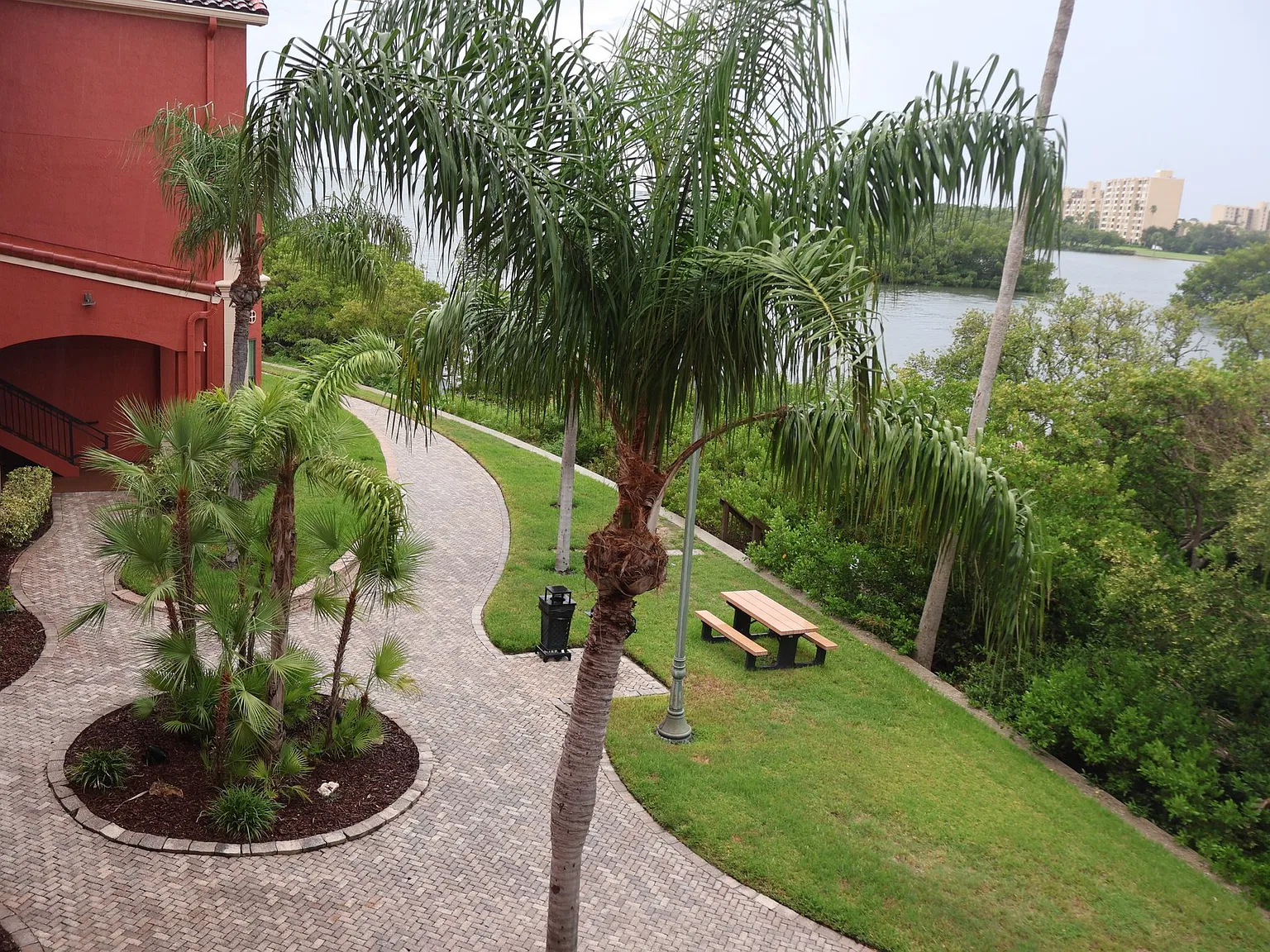 3 bedroom-2 bath in Grand Venezia — Photo 2