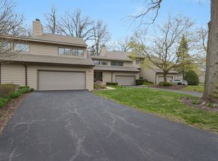 1513 Kirkwood Dr, Geneva, IL 60134