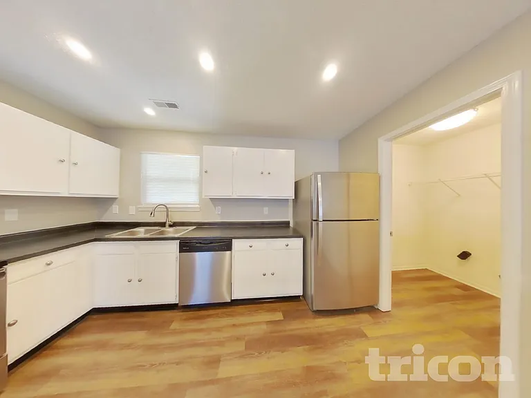 7433 Tassel Ct — Photo 5