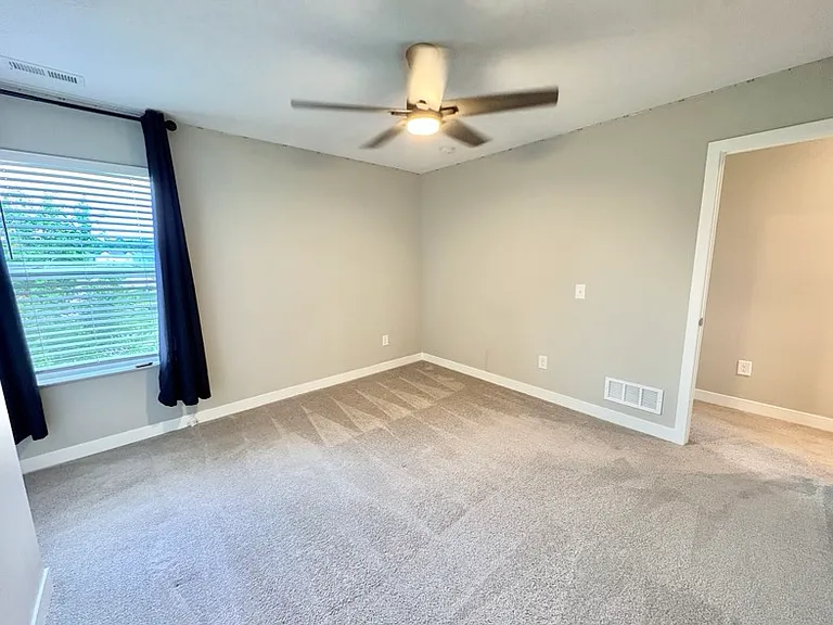 3694 Locust Dr — Photo 37