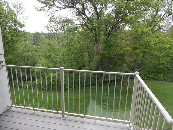 4th image of 7202 Heron Hills Dr #21