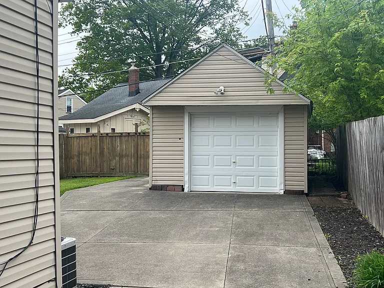6103 Allanwood Dr — Photo 3