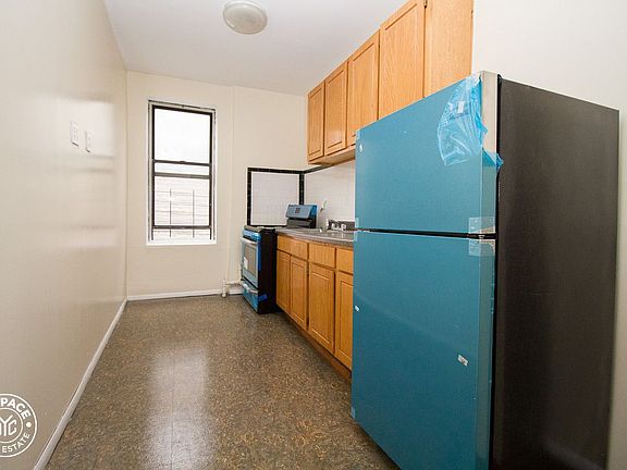 3rd image of 1135 43rd St APT B3