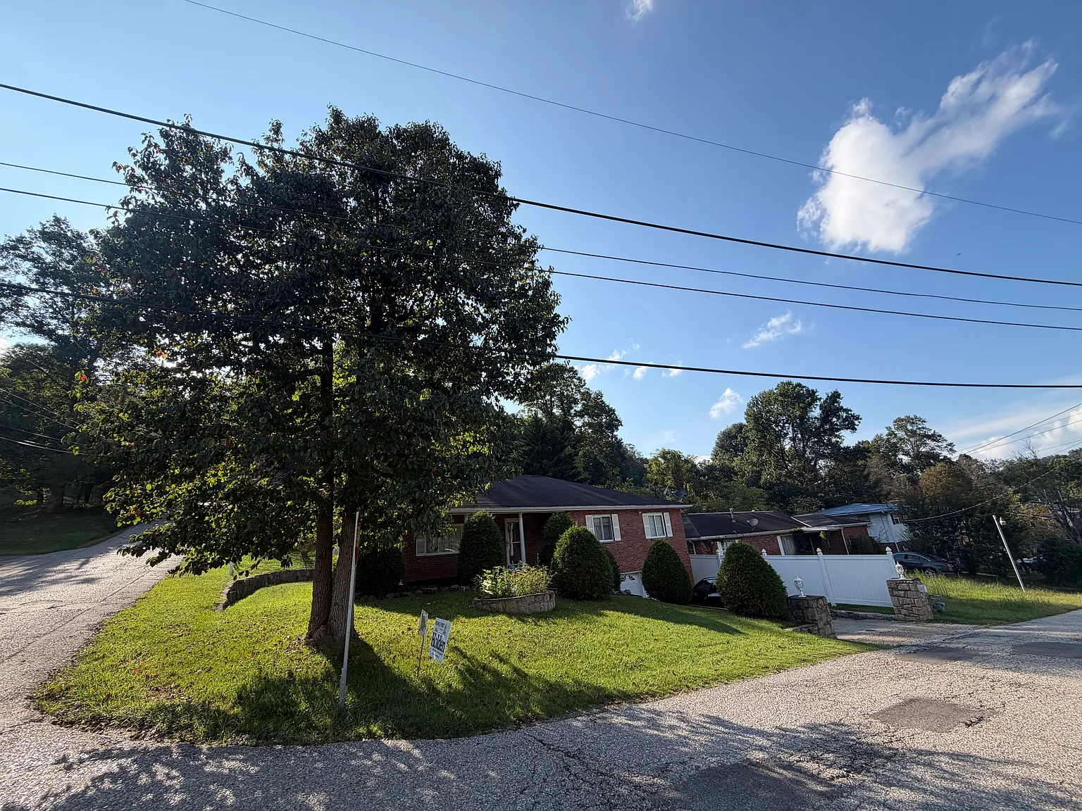 3 bed, 1449 sqft, $2,100 — Photo 1