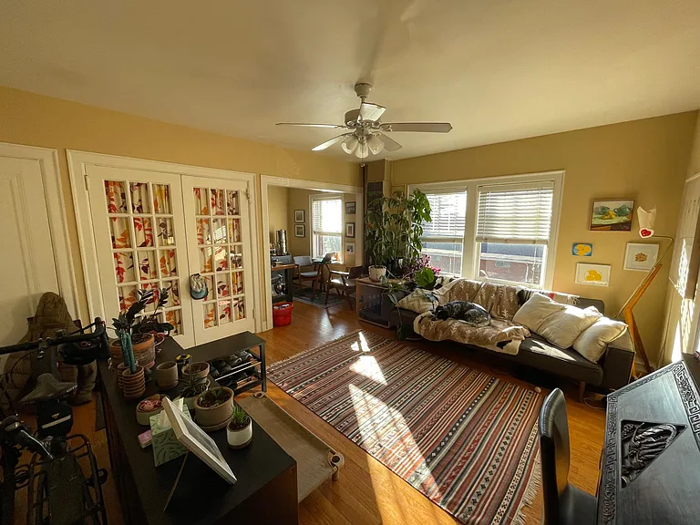 137 E Chestnut St #3 — Photo 6