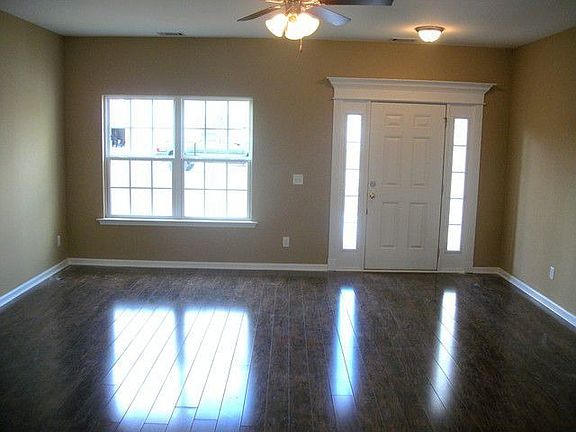 4th image of 15 Murray Ave