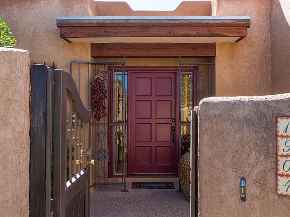 3rd image of 1904 San Rio Ct NW