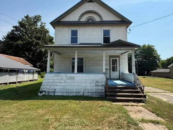 220 N Main St, Youngsville, PA 16371