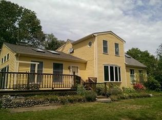 979 Stafford Rd, Tiverton, RI 02878